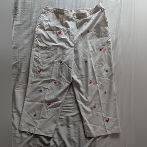 NWT Alfred Dunner Tan Capris With Embroidered Crabs And Lobsters Sz 16